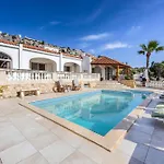 Azure Dream: Lux 4-bed With Pool, Sea View & Garage Villa *