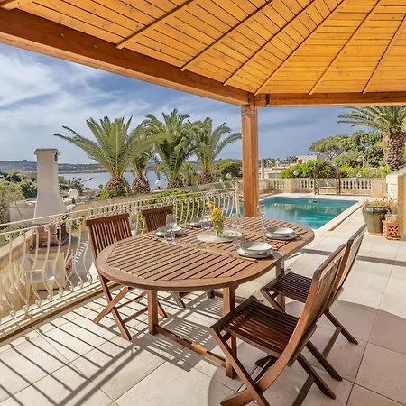 Azure Dream: Lux 4-bed With Pool, Sea View & Garage Villa