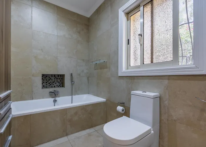 Azure Dream: Lux 4-bed With Pool, Sea View & Garage * Mellieħa