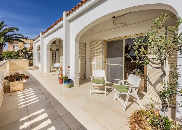 Villa Azure Dream: Lux 4-bed With Pool, Sea View & Garage *