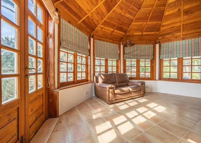 Azure Dream: Lux 4-bed With Pool, Sea View & Garage Villa Mellieħa